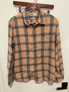 Wellen Men's Classic Fit Brushed Hazy Flannel Shirt, Coral/Blue, Size Medium